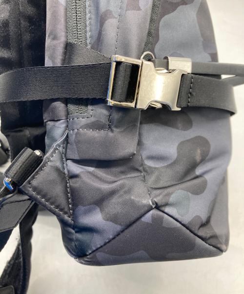 TUMI（トゥミ）TUMI (トゥミ) スターリングバックパック　Devoe ネイビーカモの古着・服飾アイテム