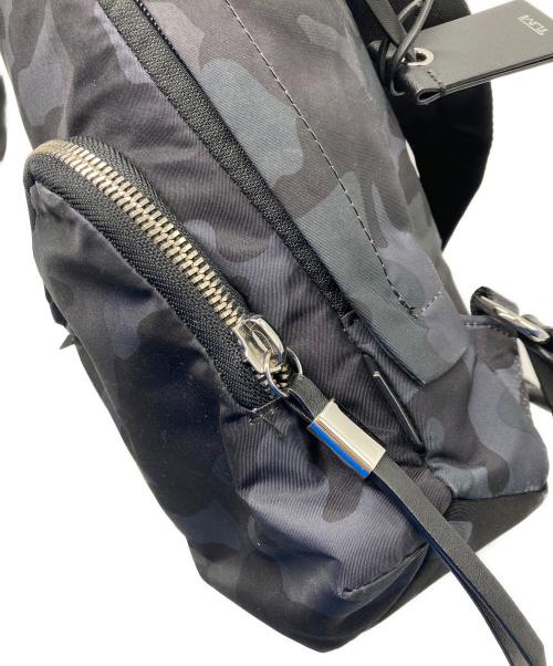 TUMI（トゥミ）TUMI (トゥミ) スターリングバックパック　Devoe ネイビーカモの古着・服飾アイテム