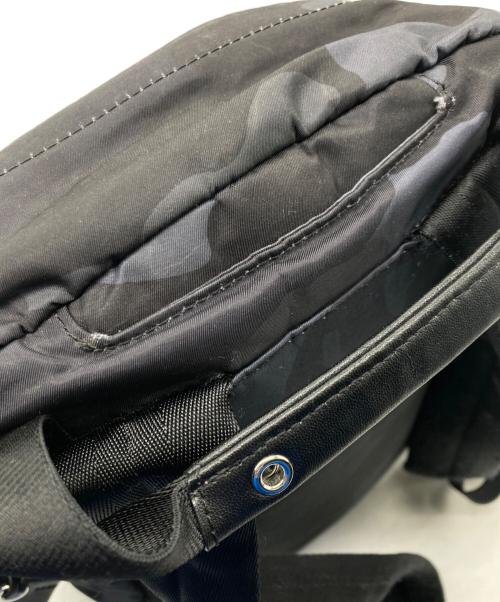 TUMI（トゥミ）TUMI (トゥミ) スターリングバックパック　Devoe ネイビーカモの古着・服飾アイテム