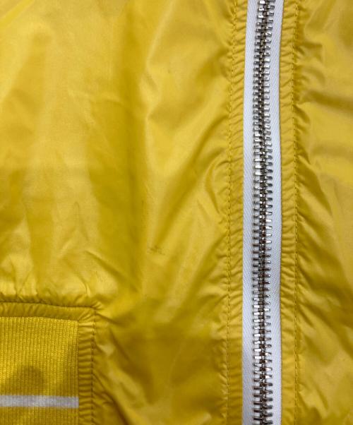DOLCE & GABBANA（ドルチェ＆ガッバーナ）DOLCE & GABBANA (ドルチェ＆ガッバーナ) ロゴプレートジップアップジャケット　G9F12T/FUMM5 イエロー サイズ:48の古着・服飾アイテム