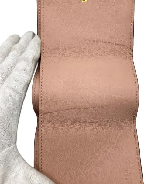 FENDI（フェンディ）FENDI (フェンディ) マイクロ 3つ折り財布 8M0395 ピンク サイズ:-の古着・服飾アイテム