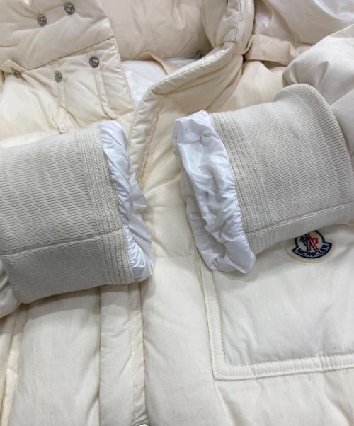 MONCLER（モンクレール）MONCLER (モンクレール) KARAKORUM ダウンジャケット オフホワイト サイズ:5の古着・服飾アイテム