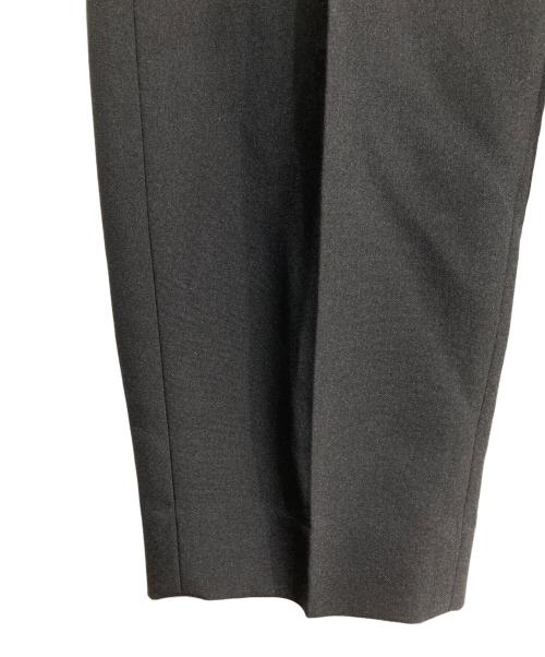 Maglie le cassetto（マーリエ ル カセット）Maglie le cassetto (マーリエ ル カセット) 吉田理紗 (ヨシダリサ) ハイウエストフリルパンツ ネイビー サイズ:5の古着・服飾アイテム