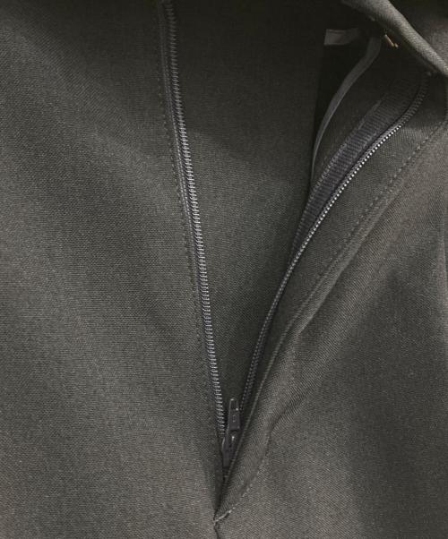 Maglie le cassetto（マーリエ ル カセット）Maglie le cassetto (マーリエ ル カセット) 吉田理紗 (ヨシダリサ) ハイウエストフリルパンツ ネイビー サイズ:5の古着・服飾アイテム