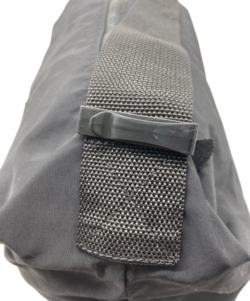 MASTER&CO.（マスターアンドコー）MASTER&CO. (マスターアンドコー) 60/40 CLOTH SHOULDER BAG with KARABINER ブラックの古着・服飾アイテム