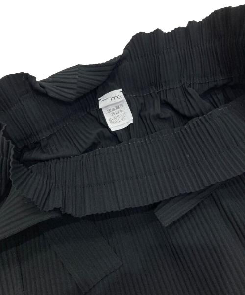 me ISSEY MIYAKE（ミーイッセイ ミヤケ）me ISSEY MIYAKE (ミーイッセイ ミヤケ) サスペンダー付プリーツスカート　MI54KG837 ブラック サイズ:Freeの古着・服飾アイテム