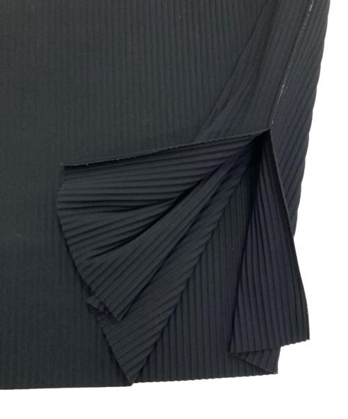 me ISSEY MIYAKE（ミーイッセイ ミヤケ）me ISSEY MIYAKE (ミーイッセイ ミヤケ) サスペンダー付プリーツスカート　MI54KG837 ブラック サイズ:Freeの古着・服飾アイテム