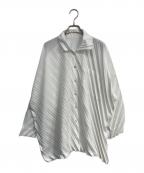 me ISSEY MIYAKEミーイッセイ ミヤケ）の古着「ANGLE PLEATS SHIRT」｜ホワイト