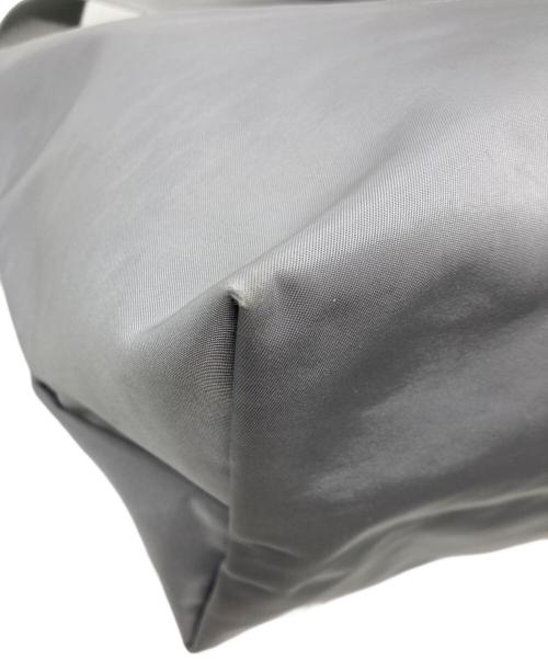 LONGCHAMP（ロンシャン）LONGCHAMP (ロンシャン) ル・プリアージュ ネオ グレーの古着・服飾アイテム