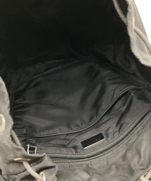 PRADA（プラダ）PRADA (プラダ) ナイロンバックパック　2VZ062 ブラックの古着・服飾アイテム