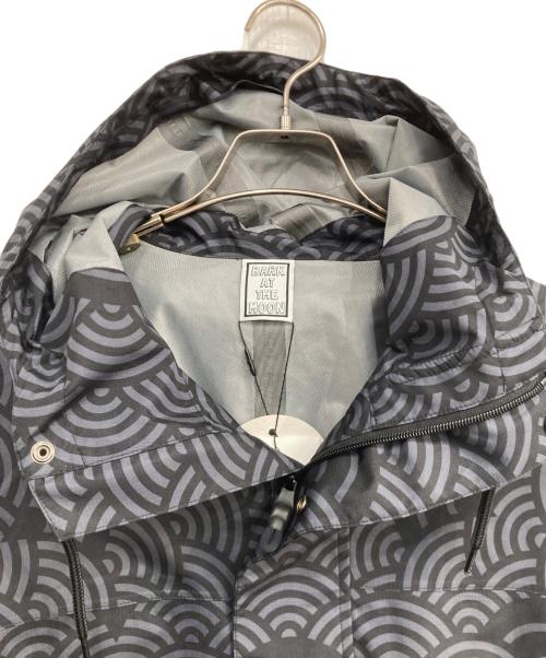 bark at the moon（バークアットザムーン）Bark at the Moon (バークアットザムーン) Mountain-jacket ブラック×ネイビー サイズ:L 未使用品の古着・服飾アイテム