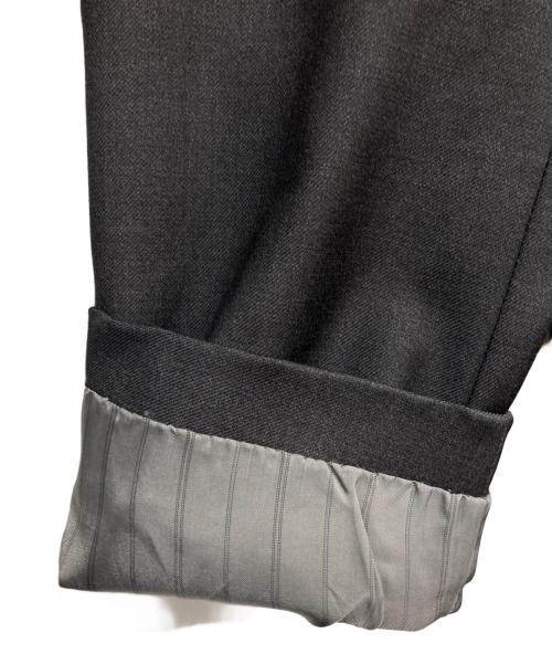 ERMENEGILDO ZEGNA（エルメネジルド・ゼニア）ERMENEGILDO ZEGNA (エルメネジルド・ゼニア) セットアップスーツ グレー サイズ:AB6の古着・服飾アイテム