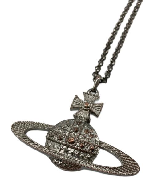 Vivienne Westwood（ヴィヴィアンウエストウッド）Vivienne Westwood (ヴィヴィアンウエストウッド) レリーフ オーブ ペンダント シルバーの古着・服飾アイテム