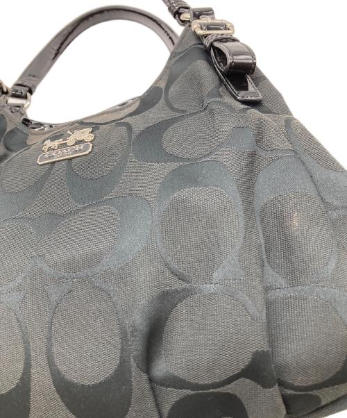 COACH（コーチ）COACH (コーチ) シグネチャーワンショルダーバッグ ブラックの古着・服飾アイテム