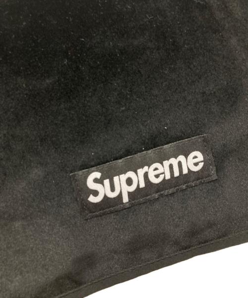 SUPREME（シュプリーム）SUPREME (シュプリーム) Velvet Small Messenger Bag ブラックの古着・服飾アイテム