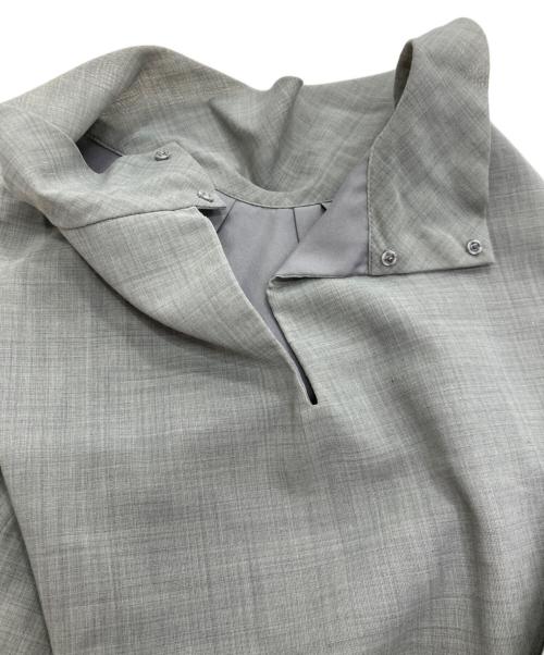 FOXEY NEWYORK（フォクシーニューヨーク）FOXEY NEWYORK (フォクシーニューヨーク) NY BREEZE ノースリーブワンピース グレー サイズ:40の古着・服飾アイテム