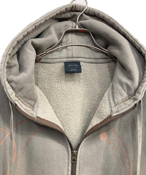 BOILER ROOM（ボイラールーム）BOILER ROOM (ボイラールーム) UMBRO (アンブロ) BUBBLE HOOD STONE サイズ:MEDIUMの古着・服飾アイテム