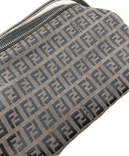 FENDI（フェンディ）FENDI (フェンディ) ズッカ柄ミニポーチ ブラウンの古着・服飾アイテム