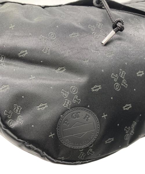 POTR（ピー・オー・ティー・アール）POTR (ピー・オー・ティー・アール) MONOGRAM  SHOULDER BAG ブラックの古着・服飾アイテム