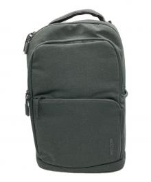 Incase（インケース）の古着「facet 25l backpack」｜グレー