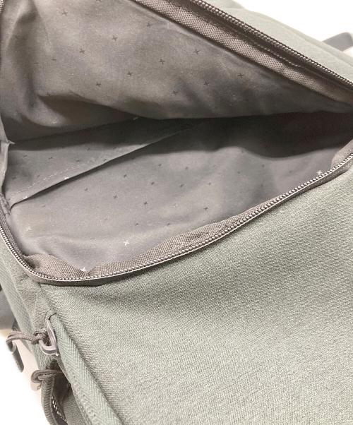 Incase（インケース）Incase (インケース) facet 25l backpack グレーの古着・服飾アイテム