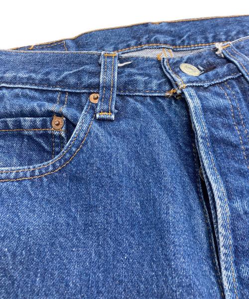LEVI'S（リーバイス）LEVI'S (リーバイス) 501デニムパンツ　ボタン裏524 82年製 赤耳 RED LINE インディゴ サイズ:W32×L32の古着・服飾アイテム