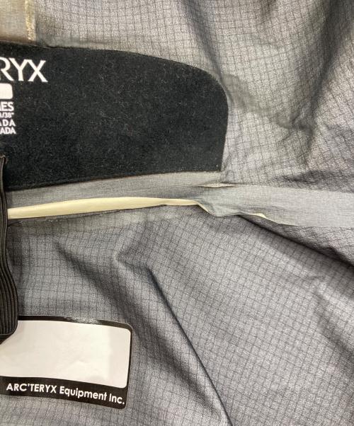 ARC'TERYX（アークテリクス）ARC'TERYX (アークテリクス) 'LEAF' Alpha LT Jacket gen2　GORE-TEX  グレー サイズ:Sの古着・服飾アイテム