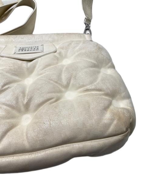 Maison Margiela（メゾンマルジェラ）Maison Margiela (メゾンマルジェラ) Glam Slamショルダーバッグ ホワイトの古着・服飾アイテム