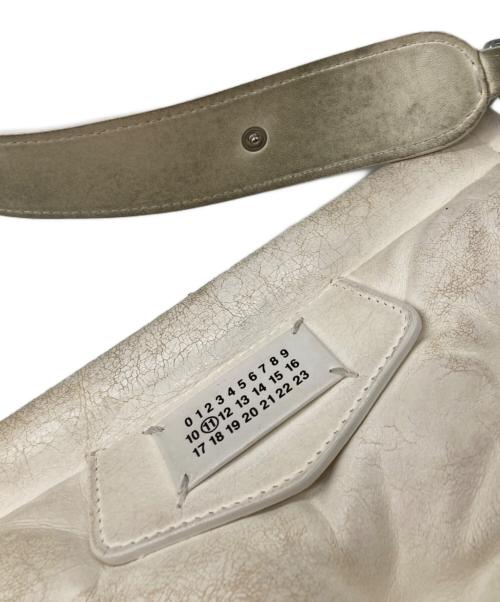 Maison Margiela（メゾンマルジェラ）Maison Margiela (メゾンマルジェラ) Glam Slamショルダーバッグ ホワイトの古着・服飾アイテム