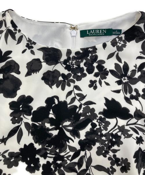 LAUREN RALPH LAUREN（ローレンラルフローレン）LAUREN RALPH LAUREN (ローレンラルフローレン) 花柄ノースリーブワンピース ホワイト×ブラック サイズ:2の古着・服飾アイテム