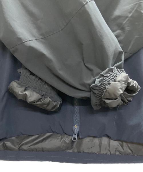 SEDAN ALL-PURPOSE（セダンオールパーパス）SEDAN ALL-PURPOSE (セダンオールパーパス) PRIMALOFT Insulation Jacket ネイビー×ブラック サイズ:Mの古着・服飾アイテム