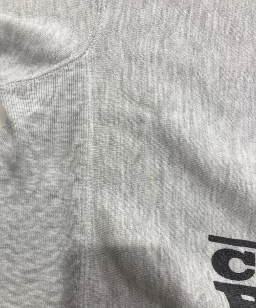 Champion（チャンピオン）Champion (チャンピオン) PEANUTS (ピーナッツ) REVERSE WEAVEプリントスウェット グレー サイズ:Mの古着・服飾アイテム