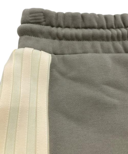adidas（アディダス）adidas (アディダス) FEAR OF GOD (フィア・オブ・ゴッド) ATHLETICS RELAX SEWEAT PANT カーキ サイズ: XLの古着・服飾アイテム