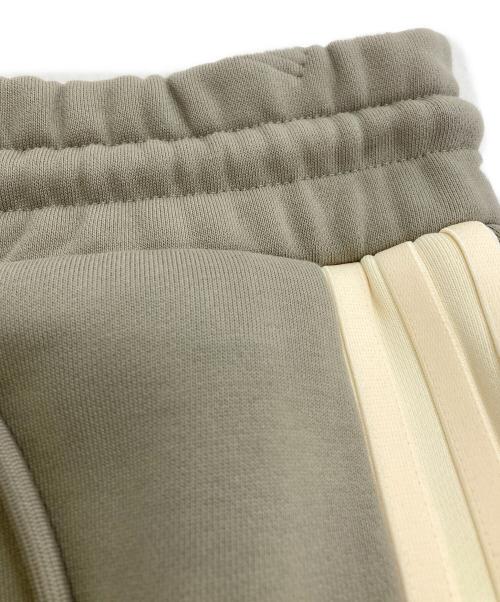 adidas（アディダス）adidas (アディダス) FEAR OF GOD (フィア・オブ・ゴッド) ATHLETICS RELAX SEWEAT PANT カーキ サイズ: XLの古着・服飾アイテム