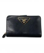 PRADAプラダ）の古着「2つ折り財布」｜ブラック
