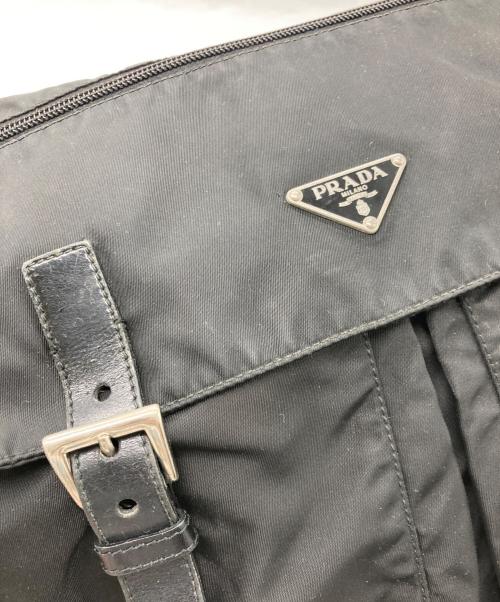 PRADA（プラダ）PRADA (プラダ) ナイロンメッセンジャーバッグ ブラックの古着・服飾アイテム