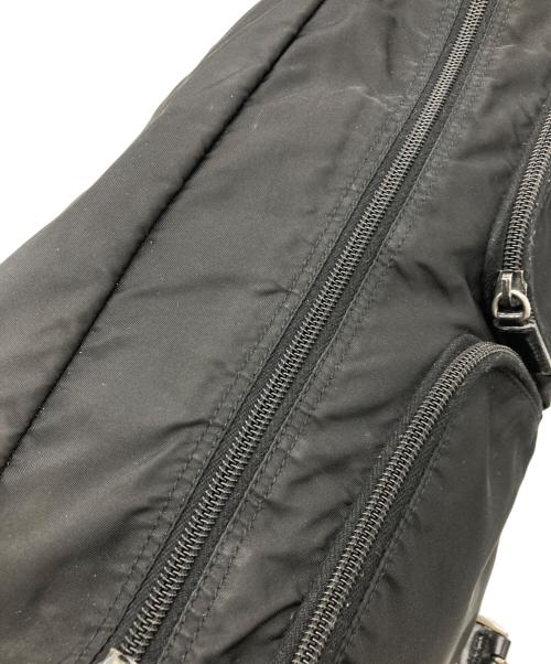 PRADA（プラダ）PRADA (プラダ) ナイロンメッセンジャーバッグ ブラックの古着・服飾アイテム