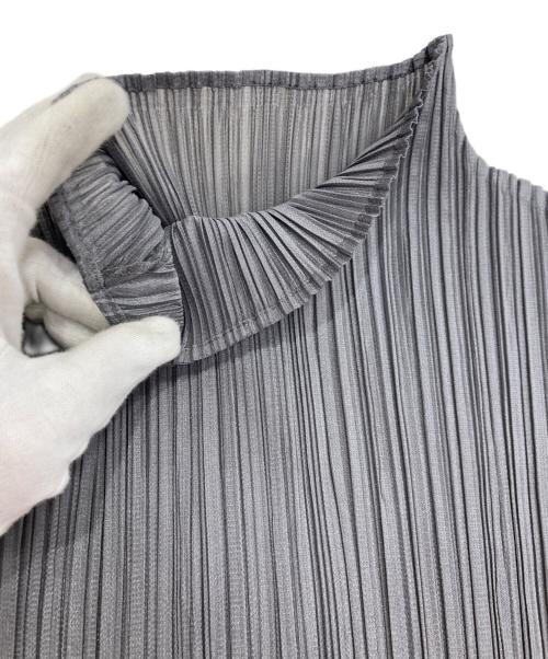 PLEATS PLEASE（プリーツプリーズ）PLEATS PLEASE (プリーツプリーズ) BASICS プリーツブラウス グレー サイズ:3の古着・服飾アイテム