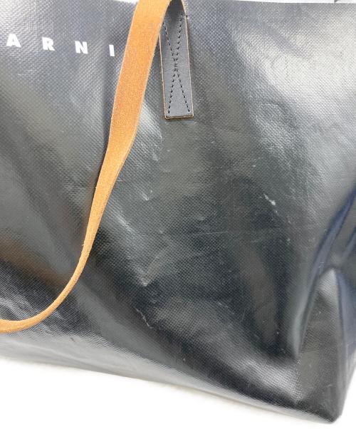 MARNI（マルニ）MARNI (マルニ) PVCバイカラー トートバッグ ブルー×ブラックの古着・服飾アイテム