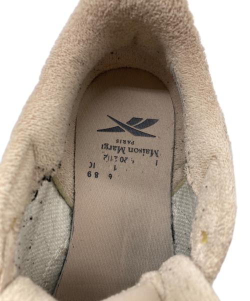 Maison Margiela（メゾンマルジェラ）Maison Margiela (メゾンマルジェラ) REEBOK (リーボック) TABI ローカットスニーカー ベージュ サイズ:27cmの古着・服飾アイテム