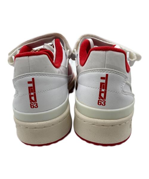 adidas（アディダス）adidas (アディダス) Quiccs (クイックス) FORUM LOW ホワイト×レッド サイズ:28 未使用品の古着・服飾アイテム