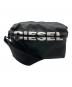 DIESEL（ディーゼル）の古着「ロゴプリントショルダーバッグ」｜ブラック