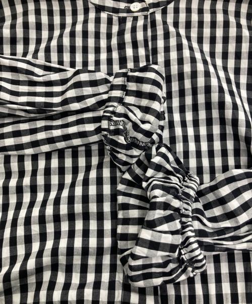 BEARDSLEY（ビアズリー）BEARDSLEY (ビアズリー) 先染めギャザーワンピース ホワイト×ブラックの古着・服飾アイテム