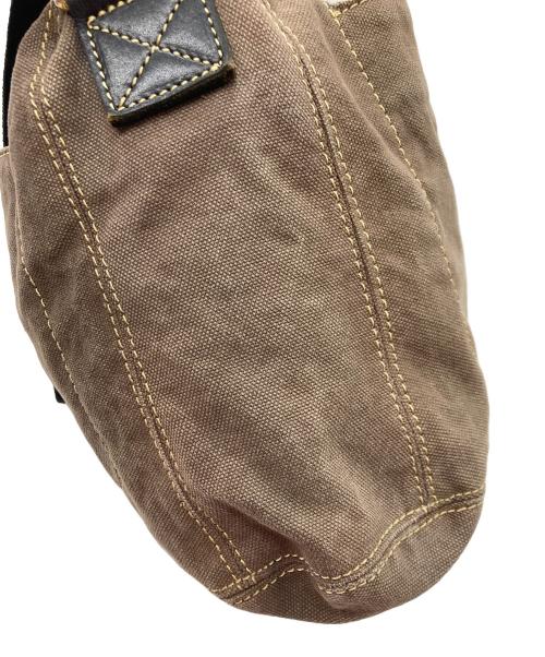 Vivienne Westwood（ヴィヴィアンウエストウッド）Vivienne Westwood (ヴィヴィアンウエストウッド) キャンバスショルダーバッグ ブラウンの古着・服飾アイテム