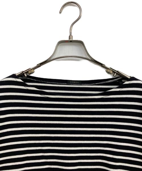 COMOLI（コモリ）COMOLI (コモリ) ボーダーボートネックカットソー ホワイト×ブラック サイズ:1の古着・服飾アイテム