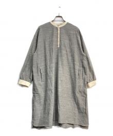 休日と詩（キュウジツトウタ）の古着「風まちロングシャツ」｜グレー