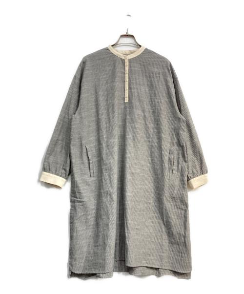 休日と詩（キュウジツトウタ）休日と詩 (キュウジツトウタ) 風まちロングシャツ グレー サイズ:-の古着・服飾アイテム