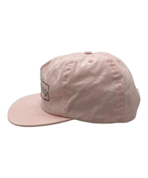 SUPREME（シュプリーム）SUPREME (シュプリーム) KAWS (カウズ) Chalk Logo 5-panel ピンクの古着・服飾アイテム