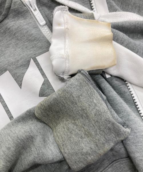 NIKE（ナイキ）NIKE (ナイキ) sacai (サカイ) ジップパーカー グレー サイズ:Mの古着・服飾アイテム