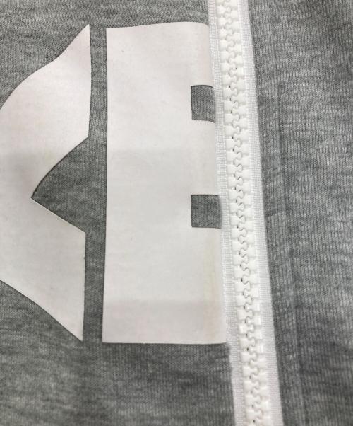 NIKE（ナイキ）NIKE (ナイキ) sacai (サカイ) ジップパーカー グレー サイズ:Mの古着・服飾アイテム